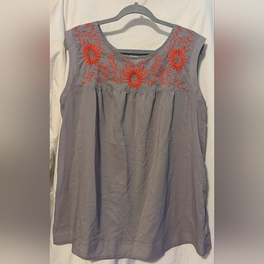 Liz Lange Gray Maternity Top with Orange Floral Detail
